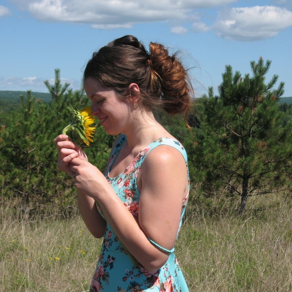 Meet your Posher, Sunny - Picture 1 of 1